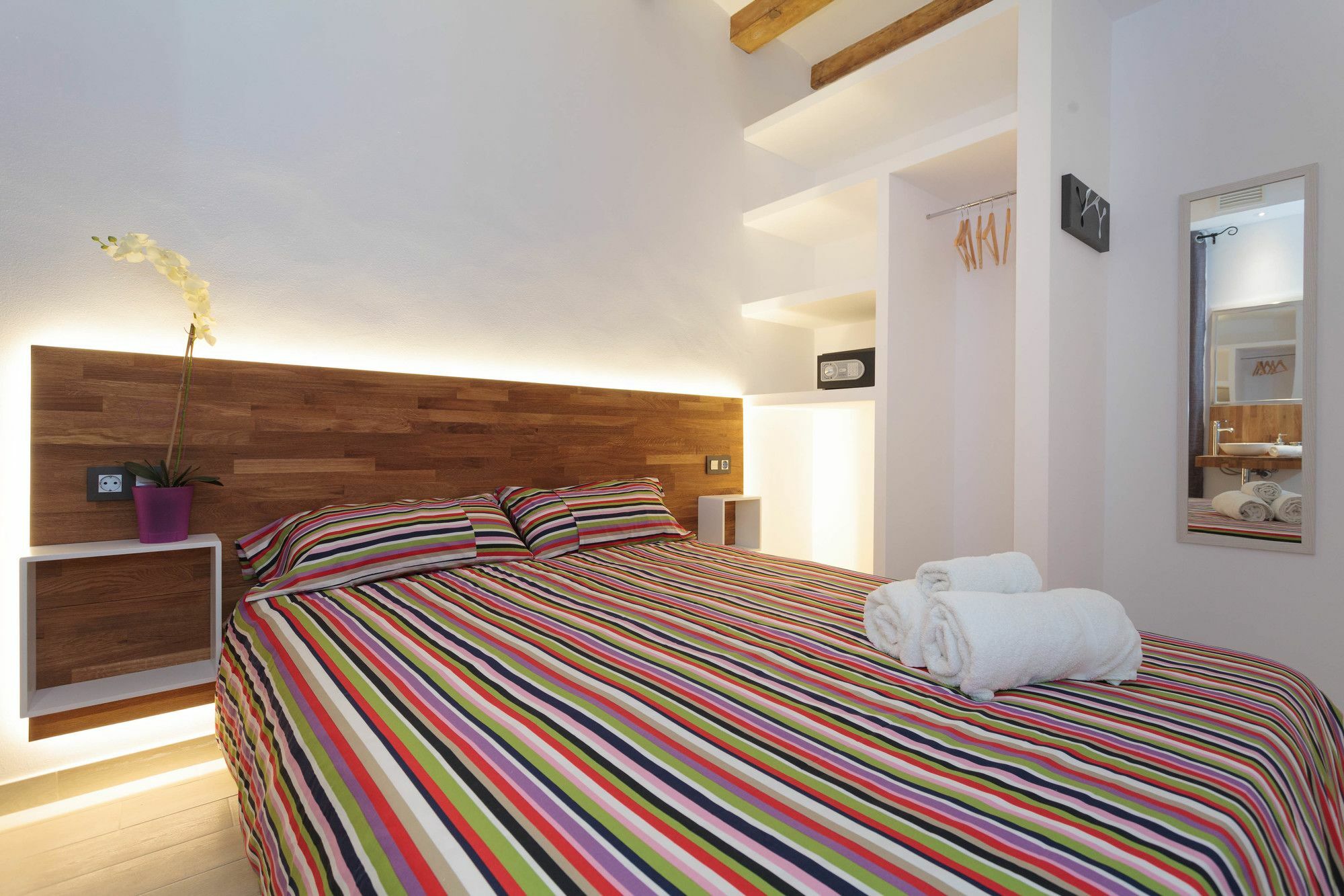 Radas Barcelona Buitenkant foto